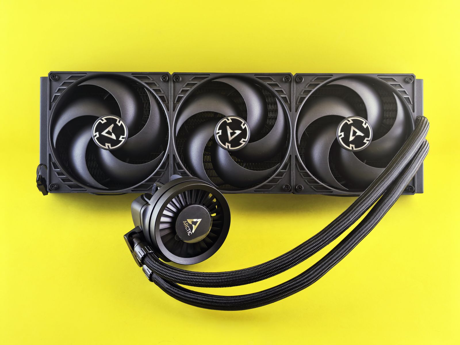 High-performance computer cooling system with three fans